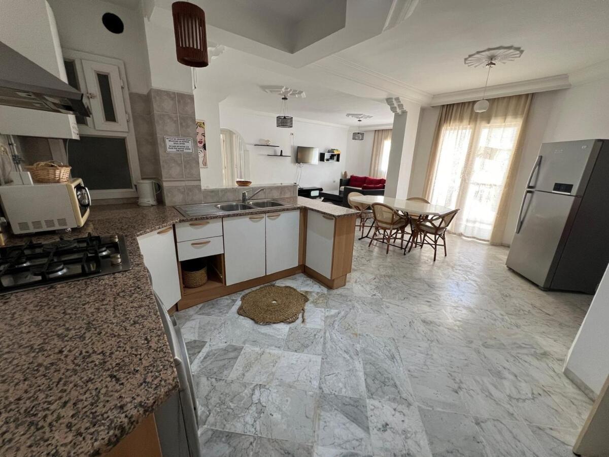 Cozy Chatt Meriem Apartament *